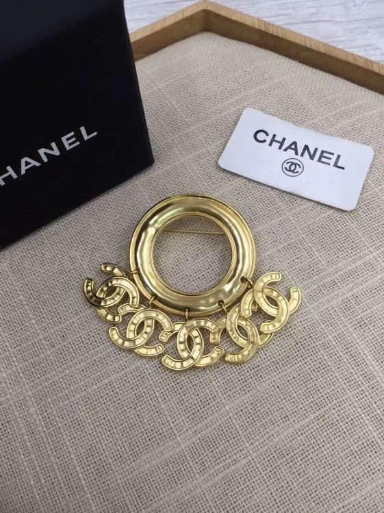 Chanel Brooch 436